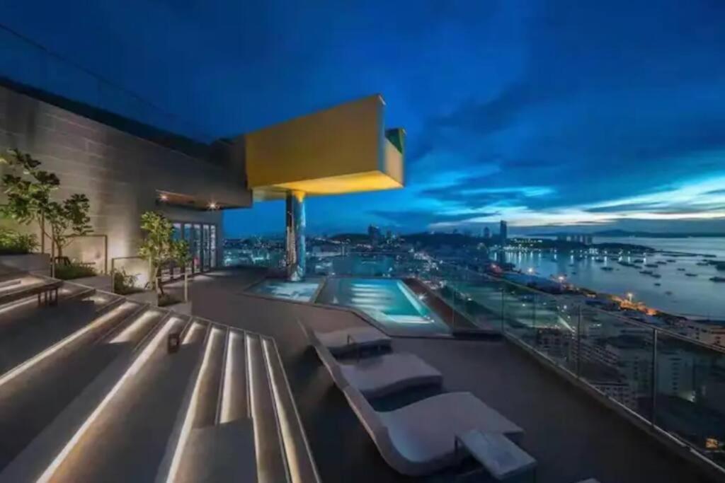 Edge Central Pattaya Seaview Residence Esterno foto