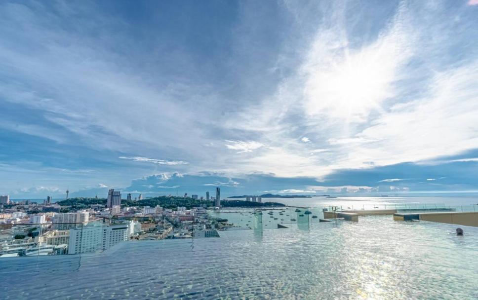 Edge Central Pattaya Seaview Residence Esterno foto